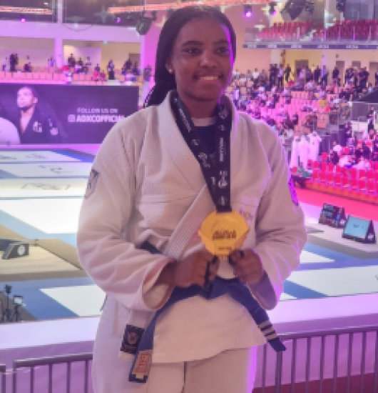 Angolana sagra- se campeã mundial de Jiu-jitsu.