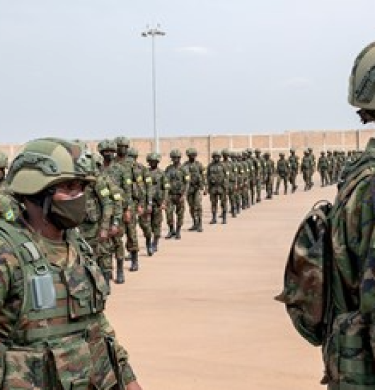 União Europeia prolonga missão militar em Moçambique até 2026. 
