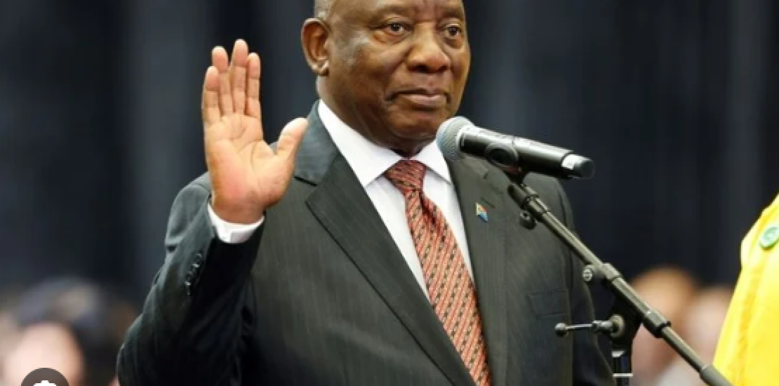  Presidente sul-africano, Cyril Ramaphosa, reeleito para um segundo mandato.
