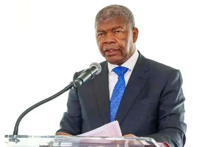 João Lourenço anuncia admissão de mais de 60 mil funcionários para o sector da Educação