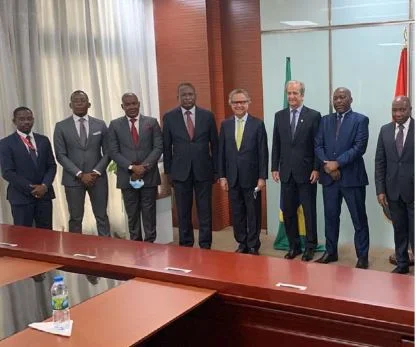 A visita da delegação brasileira, encabeçada pelo presidente do Superior Tribunal de Justiça da República Federativa do Brasil, António Herman de Vasconcellos e Benjamin, visa também promover o intercâmbio de experiências no âmbito da jurisdição superior e da formação de magistrados. A jornada laboral do presidente do Superior Tribunal de Justiça da República Federativa do Brasil, António Herman de Vasconcellos e Benjamin, ao nosso país começará com uma visita de trabalho ao Tribunal da Relação de Luanda, acompanhado pelo seu homólogo Norberto Sodré João, onde vai se inteirar sobre o funcionamento dessa instituição, os desafios e perspectivas. De seguida, deslocar-se-á à sede do Conselho Superior da Magistratura Judicial, onde vai manter um encontro de cortesia com os membros deste órgão, do qual fazem parte dez magistrados judiciais, cinco juristas indicados pela Assembleia Nacional e três designados pelo Presidente da República.