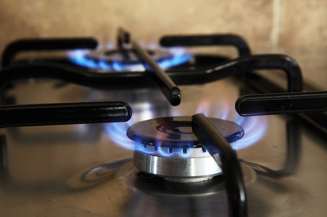 Duas irmãs, uma de 28 e a outra de 17 anos de idade, perderam a vida em sua própria residência nesta segunda-feira no Lubango alegadamente por inalação de monóxido de carbono.