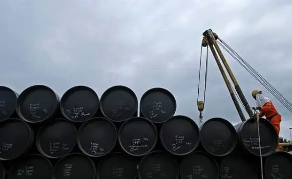 Angola exporta mais de 80 milhões de barris de petróleo bruto.