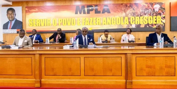 Grupo Parlamentar do MPLA analisa temas da próxima Sessão Plenária