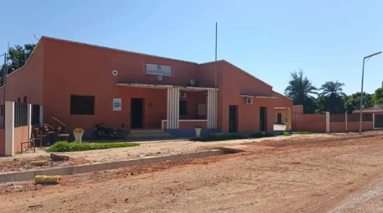 Instituto Politécnico do Luacano parado por falta de professores.