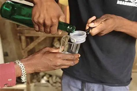 Desmantelada fábrica artesanal de produção de bebidas espirituosas em Benguela.