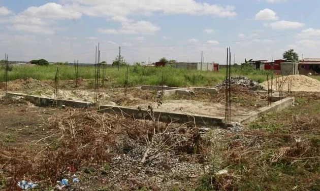 Desalojados do Mayé-Mayé regressam ao bairro por não beneficiarem de casas.