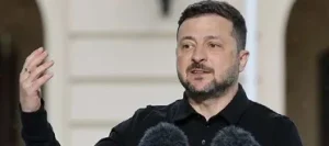 Zelensky pede que Europa tenha palavra a dizer nas conversações de paz.