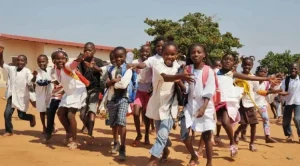 UNICEF realça redução da mortalidade infantil em Angola em alusão ao 1 de junho.
