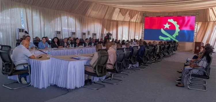Luís Nunes orienta I Reunião Ordinária do Governo Provincial de Luanda.