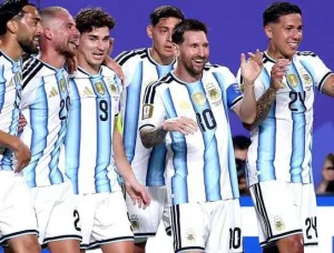 Argentina chega aos quartosde-final após ‘puxar dos galões’ para vencer o Egipto.