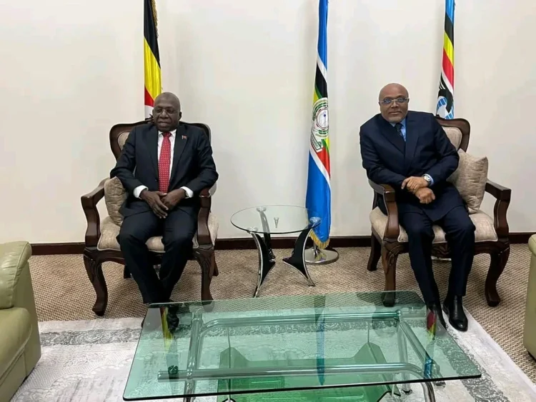 Téte António inicia visita oficial de 24 horas ao Uganda