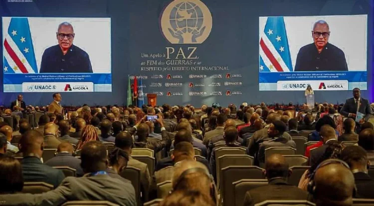 diplomacia e diálogo.
