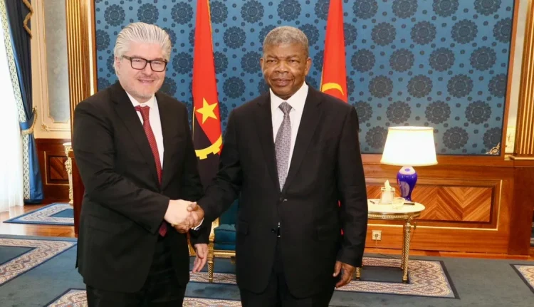 apoio à afirmação de Angola como hub regional.