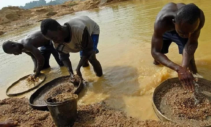 exploração ilegal de ouro em cabinda.