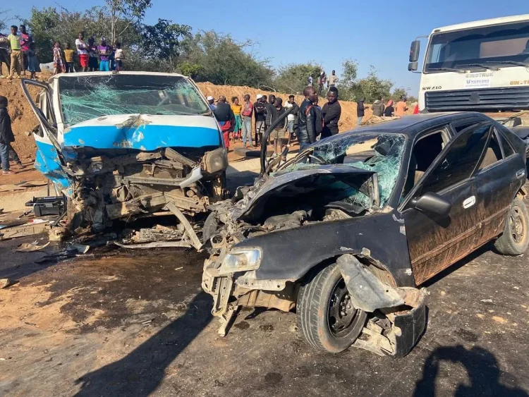 Colisão entre 2 viaturas resulta em 7 mortos e 6 feridos na Huíla