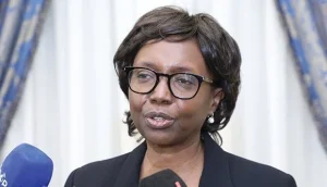 Ministra da Saúde avalia sector na província da Huíla