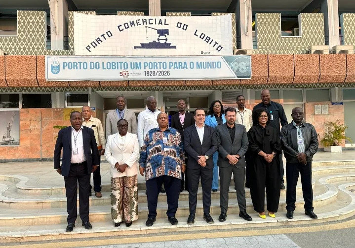 Grupo Acelerador Angola apresenta programa de transformação empresarial ao Porto do Lobito.