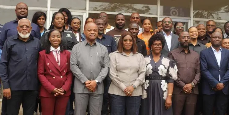 Projecto ‘N’gola Digital’ reforça campanha de inclusão digital nas escolas públicas de Luanda e Icolo e Bengo.
