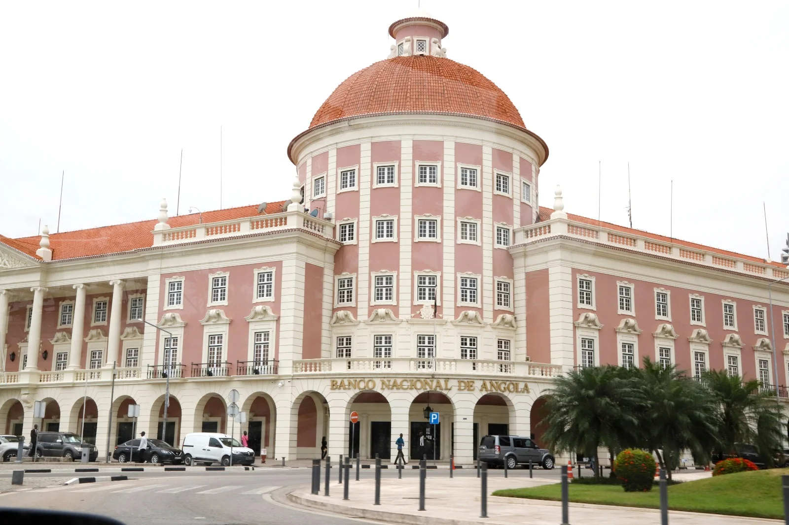 BNA anuncia queda da taxa de juros para 14,75% com baixa da inflação.