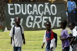 Educação em greve.