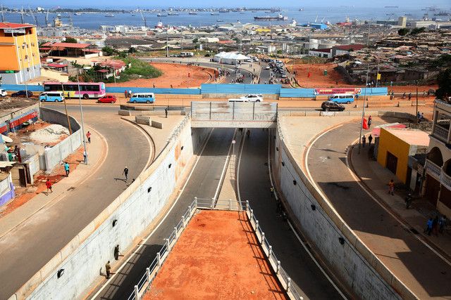 Angola enfrenta défice anual de financiamento de 8,6 mil milhões de Dólares