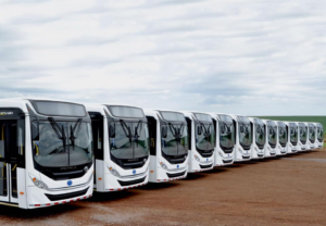 Angola reforça transporte coletivo com 250 autocarros