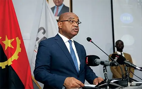 Ministro projecta amarração de cabos submarinos em Benguela a pensar num Corredor do Lobito “robusto”