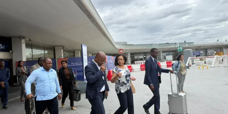 Angola reforça cooperação espacial na Cimeira Internacional do Espaço em Paris.