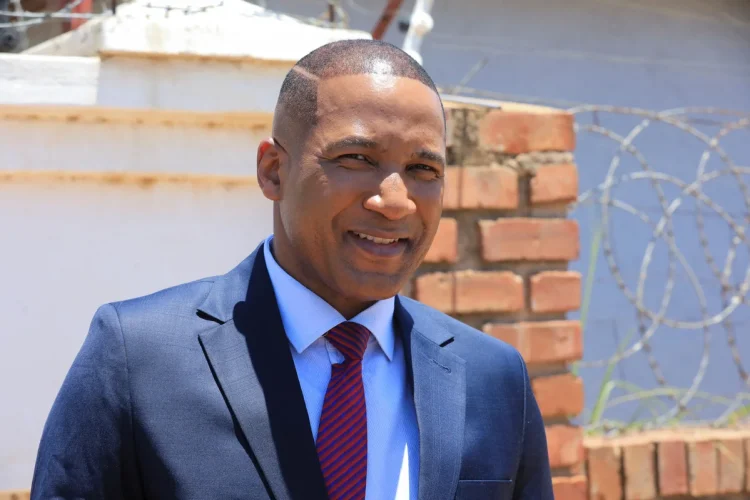 Presidente do Botswana chega a Benguela