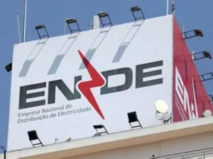 Alguns  cidadãos de Luanda mostram-se satisfeitos com o acesso e a distribuição de energia eléctrica.  