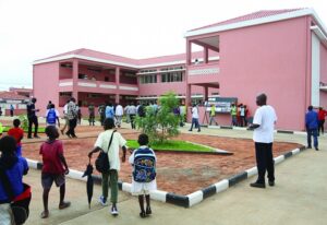 ngola prevê construir 1.664 escolas