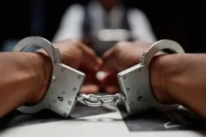 Detido suposto agente da Polícia por homicídio passional
